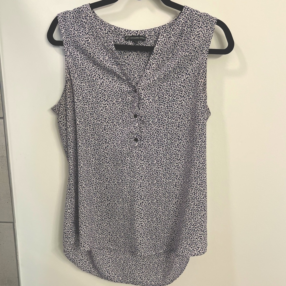 Adrianna Papell Sleeveless Blouse Navy & White Leaf Print, Office Tank Size M